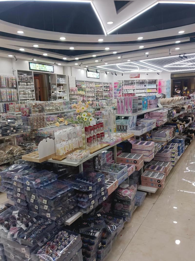 海口市可奋景百货店,一个你意想不到的购物天堂!今天我们就来聊聊这个在海口当地颇受欢迎的百货店。